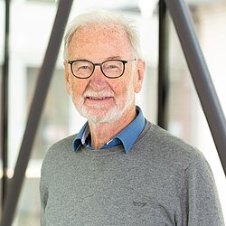 Dr Hansjörg Hauser