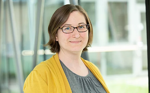 Portrait Carolina Judith Klett-Tammen Vaccinated against polio - or not?