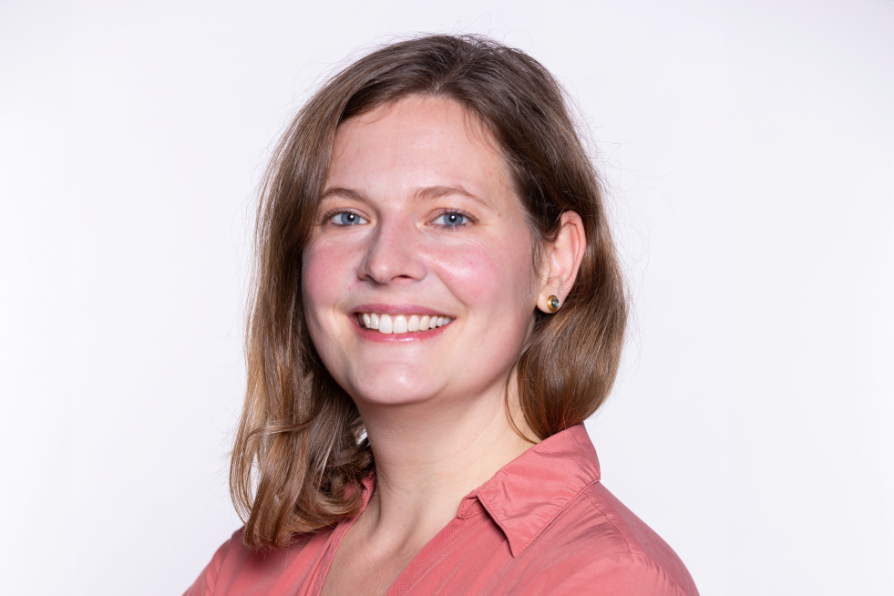 Dr. Lina Herhaus heads the junior research group “Immune Signalling” at the HZI.