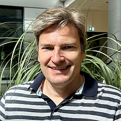 Dr. Frank Surup