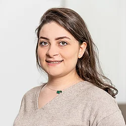 Dr. Nasim Safaei Dr. Nasim Safaei