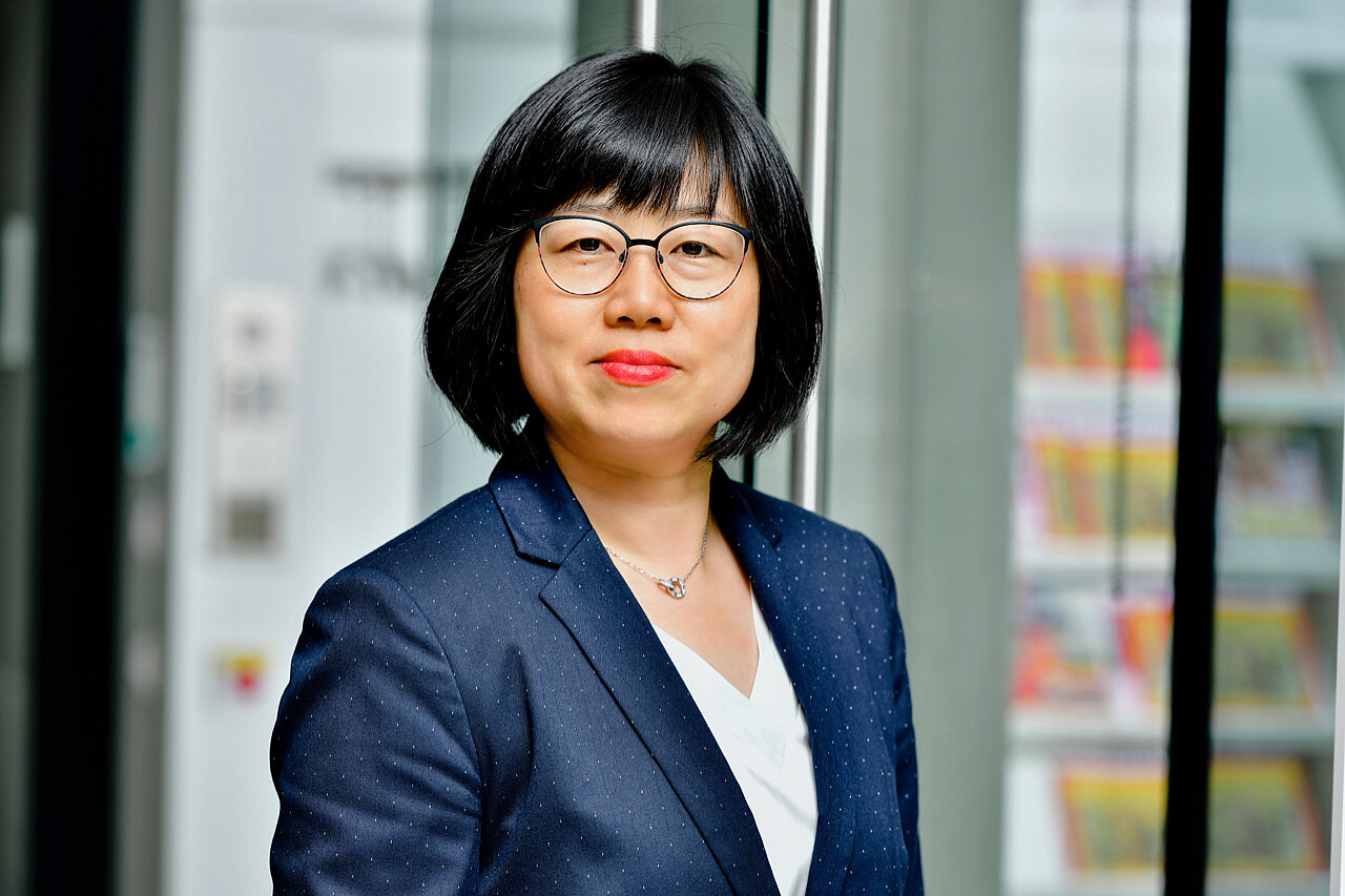 Prof Yang Li 