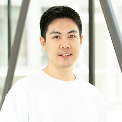 Ziheng Feng