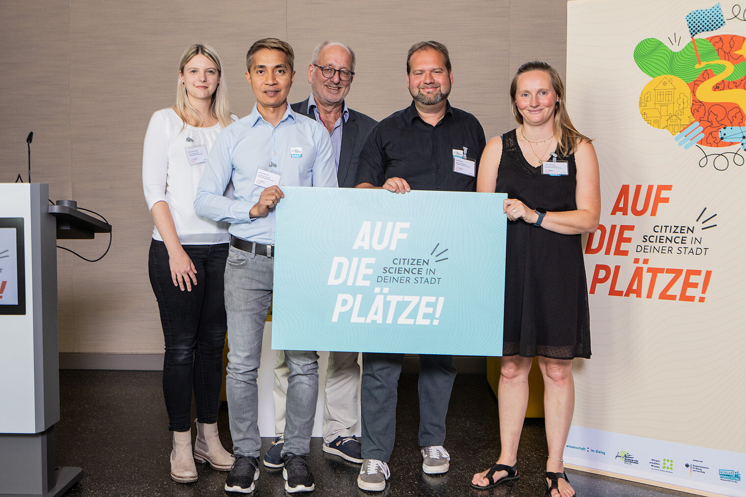 Das Microbelix-Team bei der Preisverleihung im Museum für Naturkunde in Berlin ©WID/Gesine Born