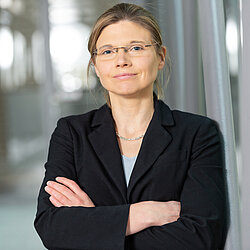 Dr. Berit Lange