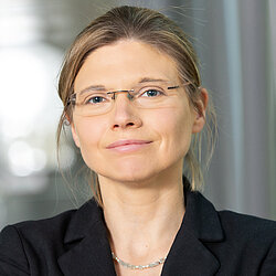 Dr Berit Lange
