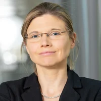 Dr Berit Lange