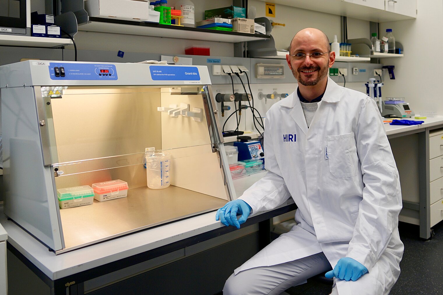 Antoine-Emmanuel Saliba in the laboratory.