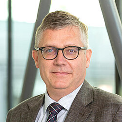 Dr. Stefan Scherer