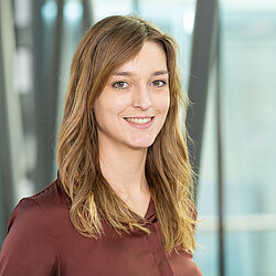 Dr. Lisa Osbelt-Block