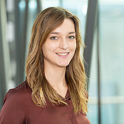 Dr. Lisa Osbelt-Block