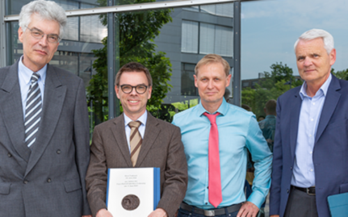 Group photo from the Inhoffen Lecture 2023: Stefan Schulz, Jörn Piel, Klemens Rottner, Dirk Heinz.