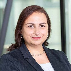 Dr. Vivien Nagy Dr. Vivien Nagy