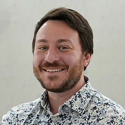 Dr. Alexander Kiefer