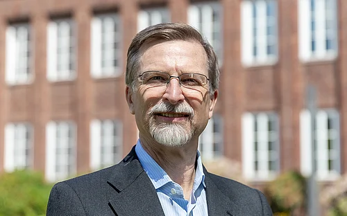 Craig Crews awarded the 2026 Inhoffen Medal 