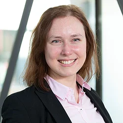 Dr. Katharina Rox