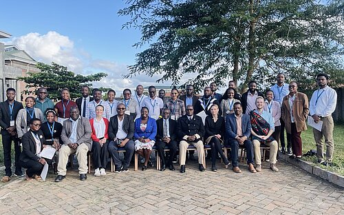 Studierende und Dozent:innen des Masterprogrammes NOZGEKA in Malawi 