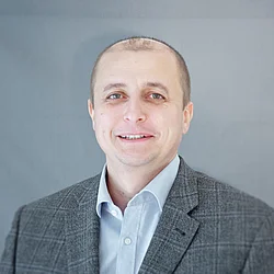 Dr. Andriy Luzhetskyy Dr. Andriy Luzhetskyy