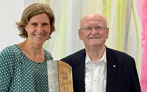 CiiM Founders' Award given to Michael Manns