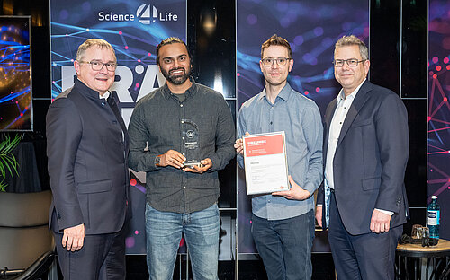 Groupphoto of Rainer Waldschmidt, Aditya Shekhar, Dominik Heimann, Stefan Bartoschek