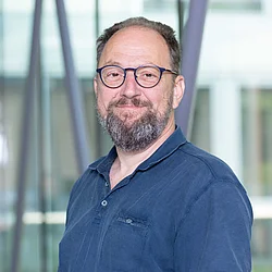 Dr. Thomas Ebensen