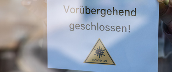 Schild Vorübergehend geschlossen