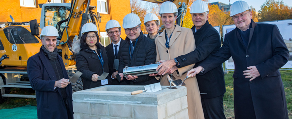 Image of laying of the foundation stone of CiiM